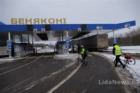 Здесь очередь исчисляется километрами, а ожидание превышает неделю. О ...