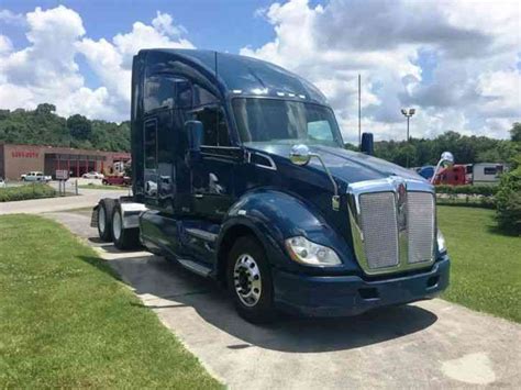 Kenworth T680 (2014) : Sleeper Semi Trucks