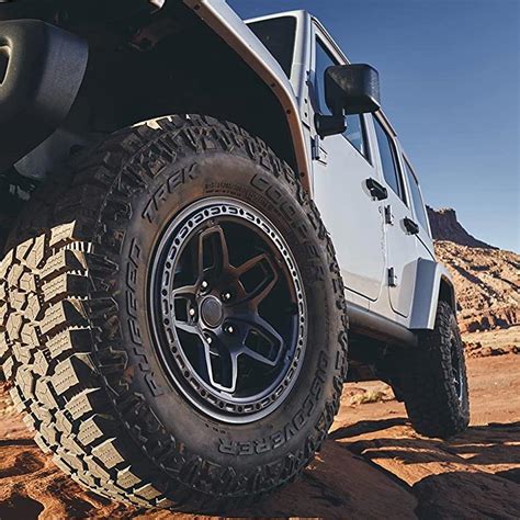 Cooper Discoverer Rugged Trek Tires | 4WheelOnline.com