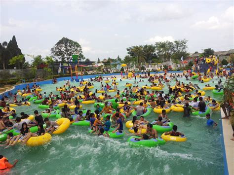 Kolam Ombak Waterpark And Waterboom