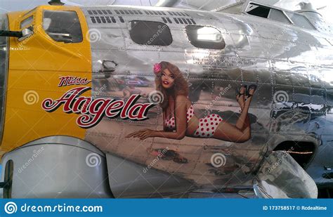 Pin Up Nose Art B 17