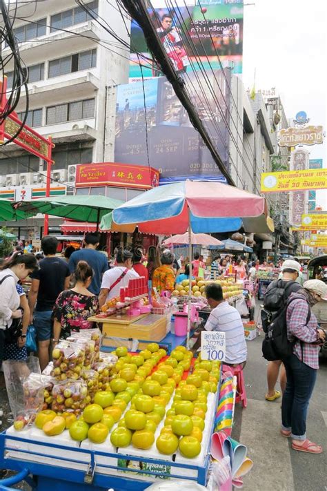 Street food editorial photography. Image of yaowarat - 78174917