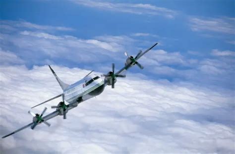 Vuelo El Avi N Colombiano Secuestrado Durante Horas Por Dos