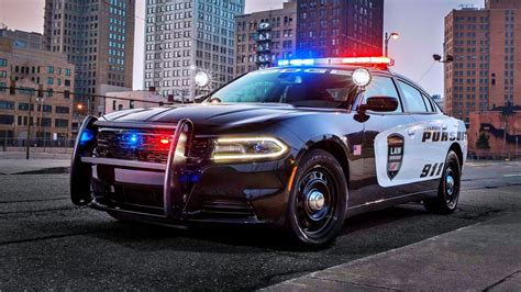 15 Fastest American Police Cars Of All Time