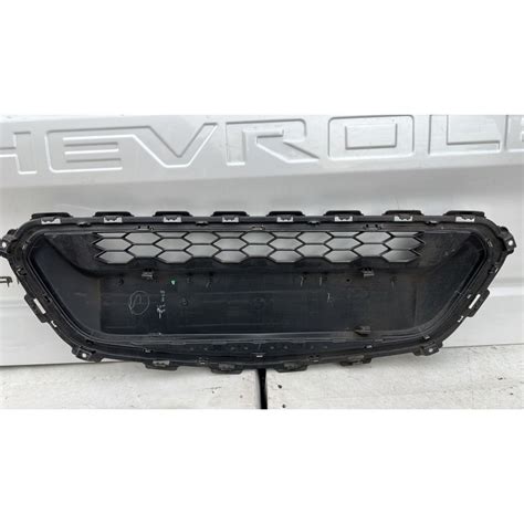 REJILLA PARACHOQUE DELANTERO CHEVROLET SPARK GT ORIGINAL 2018 2019 2020