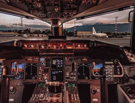 Inside the cockpit of a Boeing 757