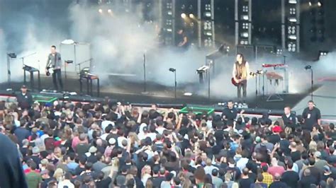 Nine Inch Nails The Downward Spirall Live At The Santa Barbara Bowl 2009 Youtube