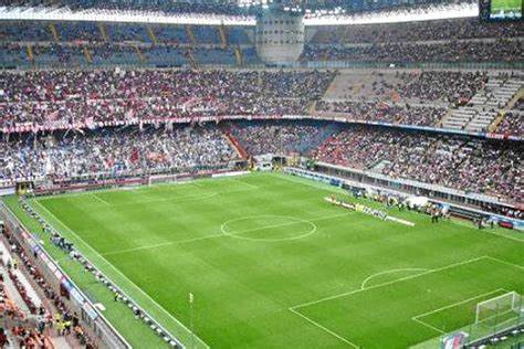 El Estadio De San Siro Instalará Césped Sintético