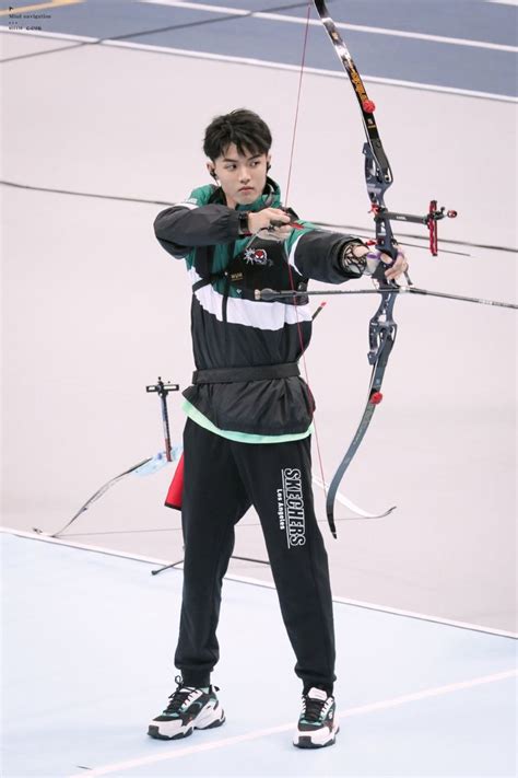 Pin By Milan On Sao Nam Hoa Ng Olympic Archery Archery Poses