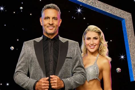 Mauricio Umansky Expresses Surprise Over 'DWTS' Elimination, Promises ...