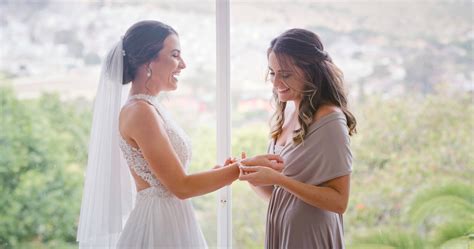 10 Helpful Maid Of Honor Speech Ideas And Toast Tips Wedding Spot Blog