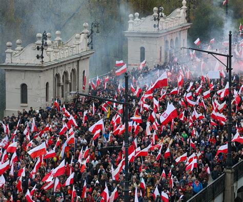 Listopada Policja Podsumowa A Obchody W Warszawie Os B