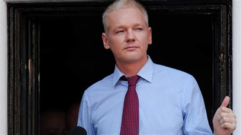 Ecuador Uk Officials Meet Over Assange Case Cnn