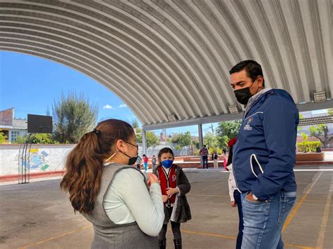 ENTREGA AMARILDO BÁRCENAS KITS REGRESO A CLASES EN ESCUELAS DE