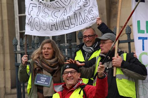 Pour L Acte Vii Les Gilets Jaunes Mobilisent Encore Plus De