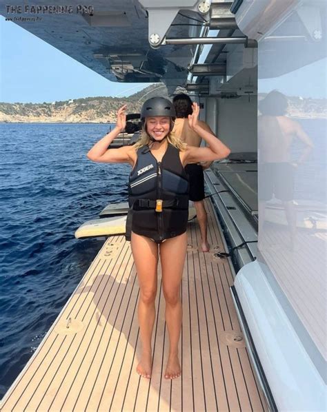 Sydney Sweeney Exposed Sexy Ass In Bikini Photos The Fappening