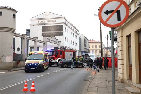 Wypadek przy ulicy Wojska Polskiego w Piotrkowie Jedna osoba nie żyje