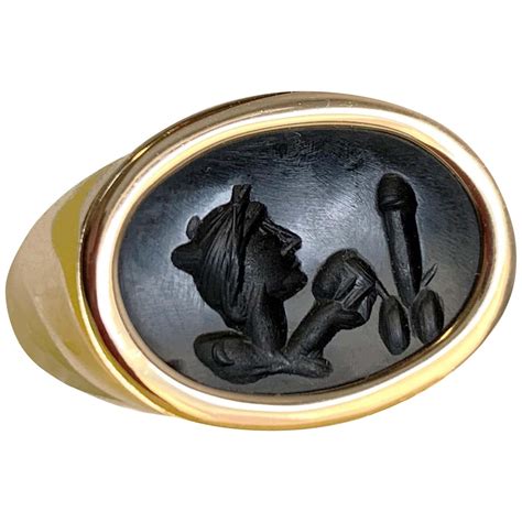 18 Kt Gold Onyx Roman Intaglio Ring Depicting God Dionysus And A Winged