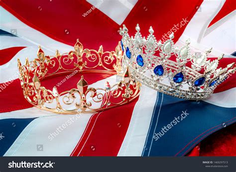 480 British royal insignia Images, Stock Photos & Vectors | Shutterstock