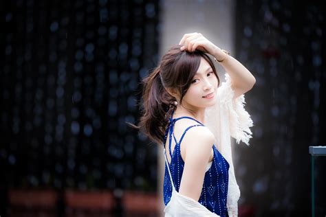 4K Asian Bokeh Pose Hands Dress Brown Haired Glance HD