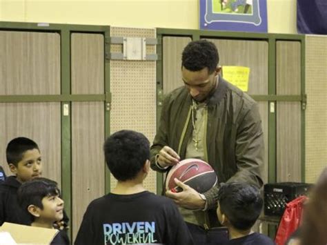 Evan Turner Visits Alder Elementary School Reynolds School District