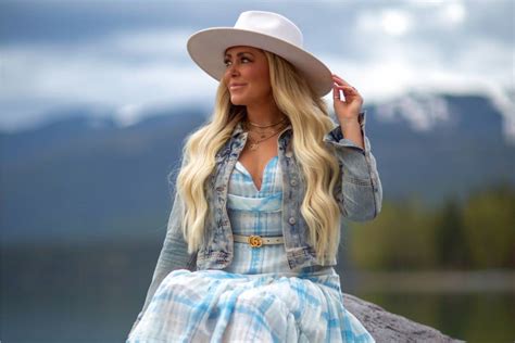 15 Best Stylish Country Concert Outfits You'll Love | Panaprium