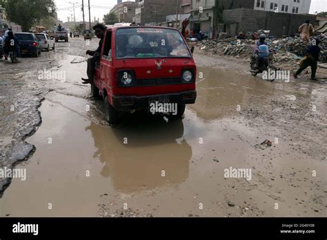 Karachi Pakistan 18th June 2021 Inundated Road By Overflowing