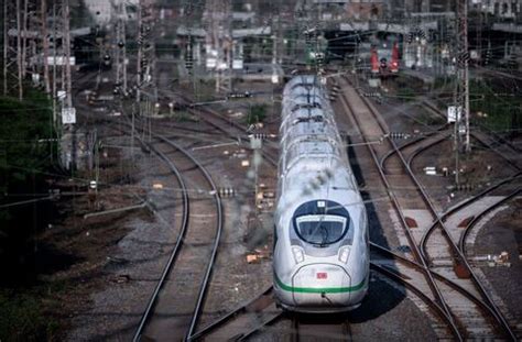 Jeder dritte Fernzug der Deutschen Bahn im März unpünktlich Events