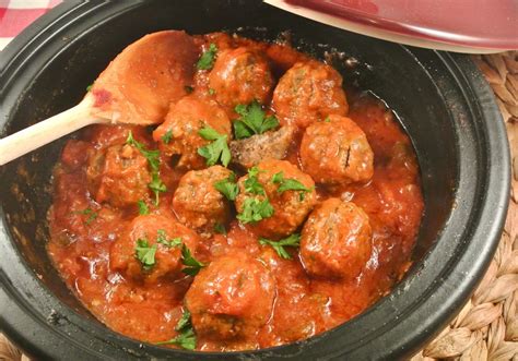 Gehaktballetjes Met Tomaten Paprikasaus Lekker En Simpel