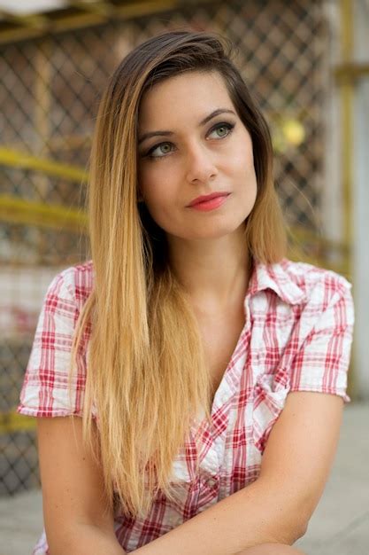 Premium Photo Close Up Of Beautiful Young Woman Looking Away