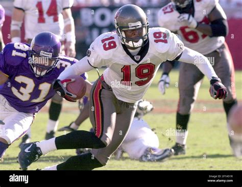 Tampa Bay Buccaneers Keyshawn Johnson Hi Res Stock Photography And