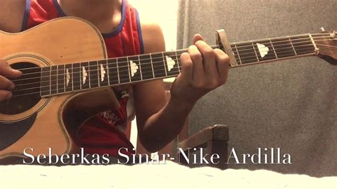 Seberkas Sinar Nike Ardilla Cover Fingerstyle Youtube