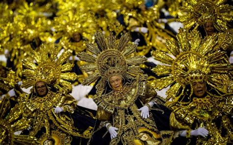 Sao Paulo carnival parade, in pictures