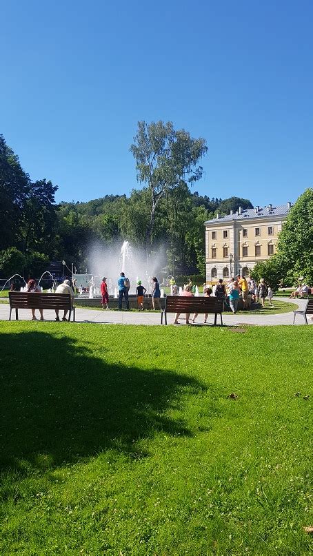 Atrakcje w Krynicy Grająca fontanna na krynickim Deptaku Krynica