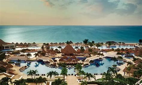 Top 10 Luxury All-Inclusive Family Resorts in Cancun - Travel Over Planet