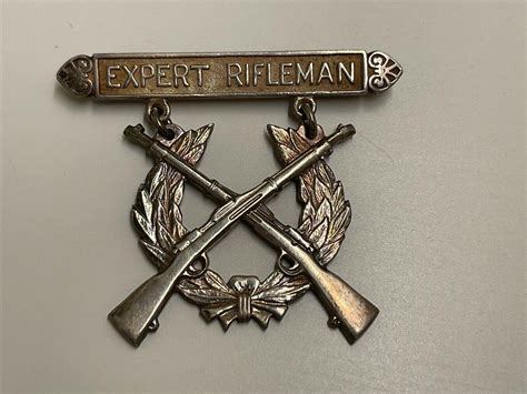 Vintage Wwii Usmc Expert Rifleman Badge Pin Hilborn Hamburger Sterling 3915678399