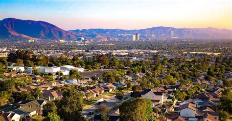 Trains to Burbank - Find train tickets on KAYAK