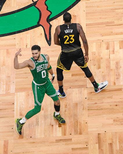 Curry Faz Cesta Do Meio Da Quadra Mas Warriors Perdem Dos Celtics Na