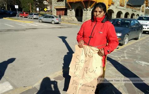 Una Mujer Se Encaden En El Centro C Vico Bariloche Opina Noticias