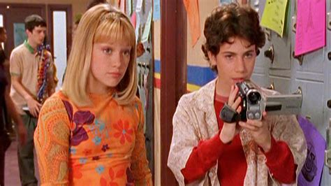 Watch Lizzie Mcguire S1 Episode 5 On Disney Hotstar