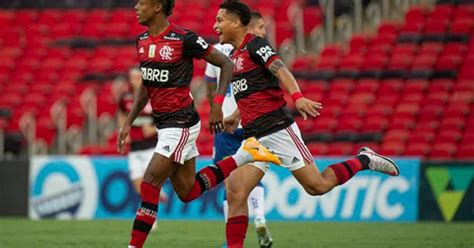 Flamengo Passa A Ter Tr S Jogadores Entre Os Dez Maiores Gar Ons Do