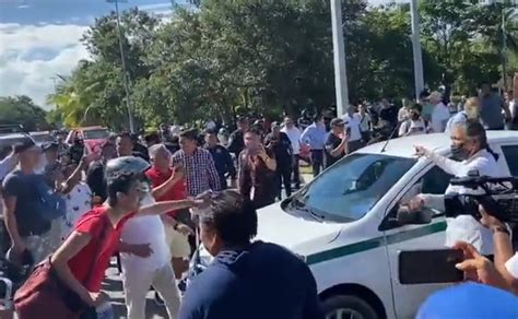 Video Retiran Taxistas Bloqueo En Zona Hotelera De Canc N Tras