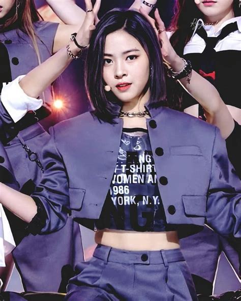 Ryujin Itzy Wannabe Outfit