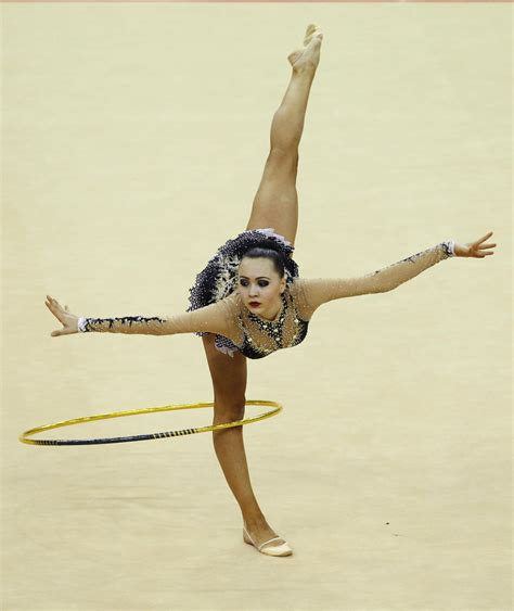 Rhythmic gymnasts' crazy contortions - Yahoo Sports