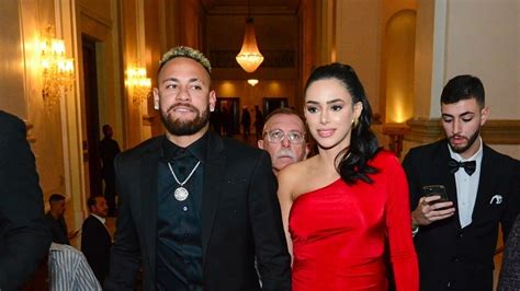 Neymar Jr Und Bruna Biancardi Haben Einen Fremdgeh Vertrag