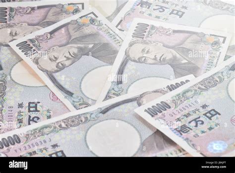 Banknotes Of The Japanese Yen Yen Stock Photo Alamy