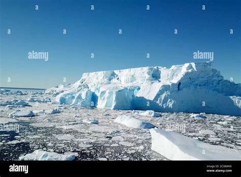 Ice Arrays Of Antarctica Icebergs In Antarctic Waters Stock Photo Alamy