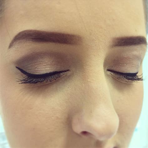 Soft Nude Eye Winged Liner Brows