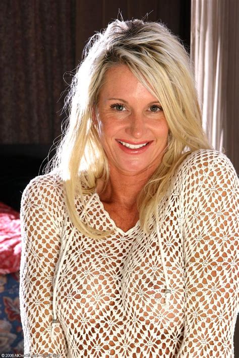 Big Breasted Blonde Milf Shows Her Amazing Tight Body Porn Pictures XXX Photos Sex Images