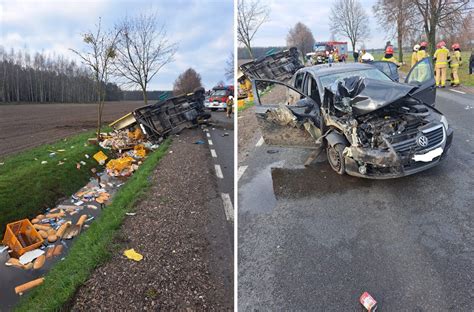 Groźny wypadek na Mazowszu Samochód z pieczywem wpadł do rowu ZDJĘCIA